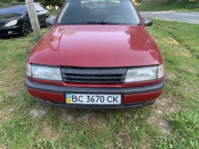 Червоний Опель Вектра, об'ємом двигуна 2 л та пробігом 350 тис. км за 1100 $, фото 1 на Automoto.ua