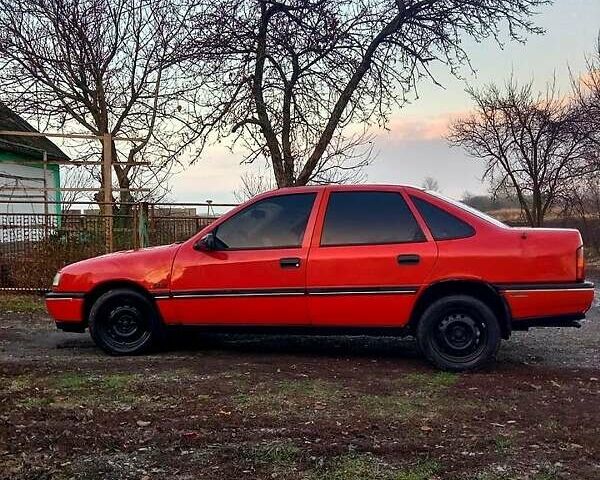 Красный Опель Вектра, объемом двигателя 1.8 л и пробегом 286 тыс. км за 1100 $, фото 1 на Automoto.ua