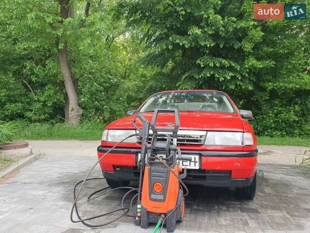 Красный Опель Вектра, объемом двигателя 1.7 л и пробегом 450 тыс. км за 1800 $, фото 1 на Automoto.ua