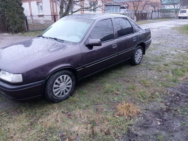 Красный Опель Вектра, объемом двигателя 1.6 л и пробегом 123 тыс. км за 1000 $, фото 1 на Automoto.ua