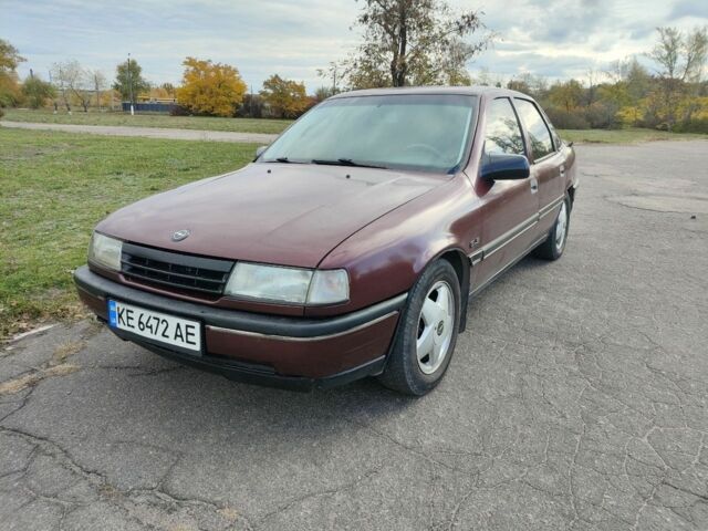 Красный Опель Вектра, объемом двигателя 1.6 л и пробегом 3 тыс. км за 1300 $, фото 1 на Automoto.ua