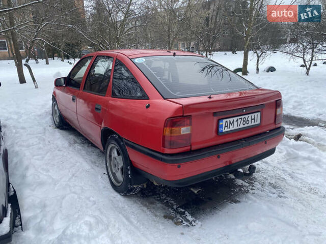 Червоний Опель Вектра, об'ємом двигуна 2 л та пробігом 285 тис. км за 999 $, фото 1 на Automoto.ua