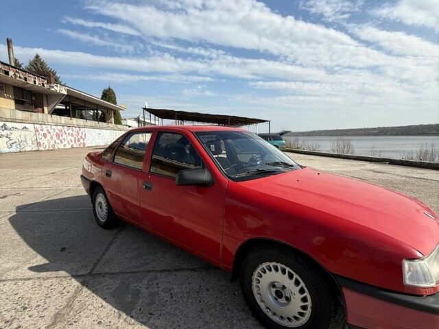 Красный Опель Вектра, объемом двигателя 1.6 л и пробегом 250 тыс. км за 1241 $, фото 1 на Automoto.ua