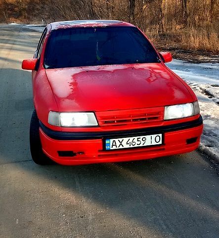 Красный Опель Вектра, объемом двигателя 1.6 л и пробегом 208 тыс. км за 1500 $, фото 1 на Automoto.ua