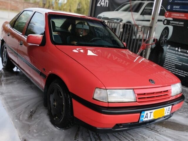 Красный Опель Вектра, объемом двигателя 1.6 л и пробегом 1 тыс. км за 1300 $, фото 1 на Automoto.ua