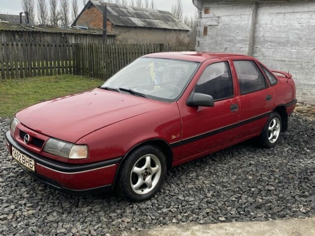 Красный Опель Вектра, объемом двигателя 1.6 л и пробегом 358 тыс. км за 770 $, фото 1 на Automoto.ua