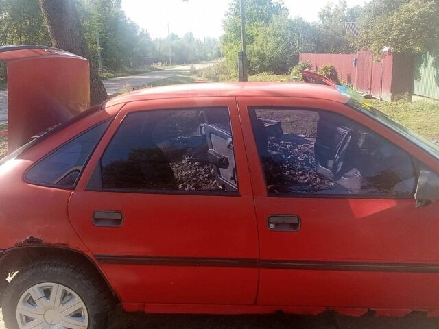 Червоний Опель Вектра, об'ємом двигуна 1.6 л та пробігом 300 тис. км за 550 $, фото 1 на Automoto.ua