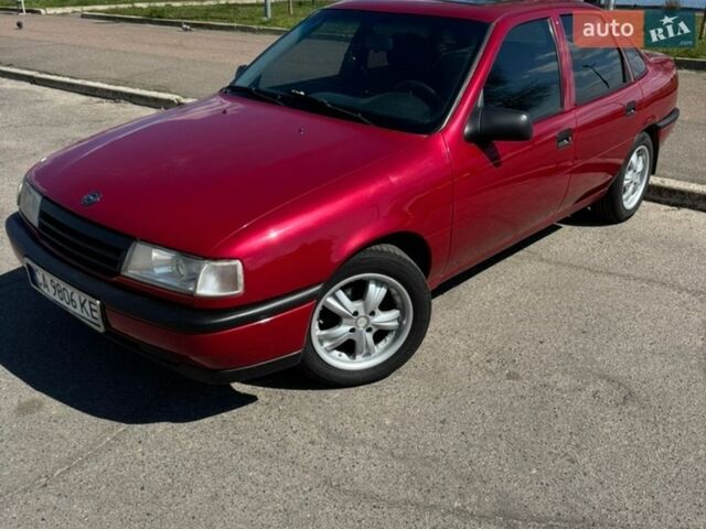 Красный Опель Вектра, объемом двигателя 1.6 л и пробегом 300 тыс. км за 1750 $, фото 1 на Automoto.ua