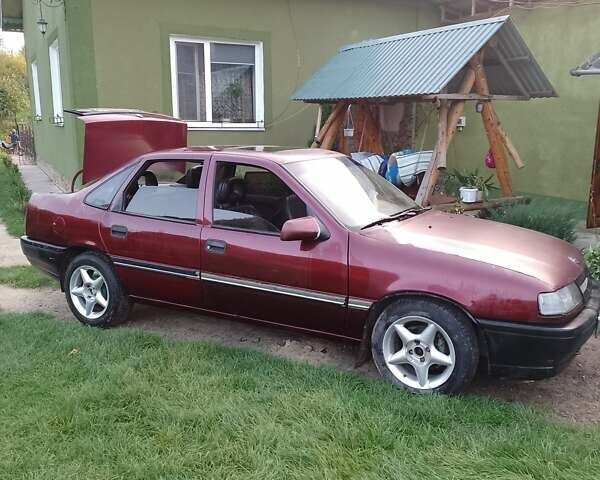 Красный Опель Вектра, объемом двигателя 1.6 л и пробегом 431 тыс. км за 1900 $, фото 1 на Automoto.ua