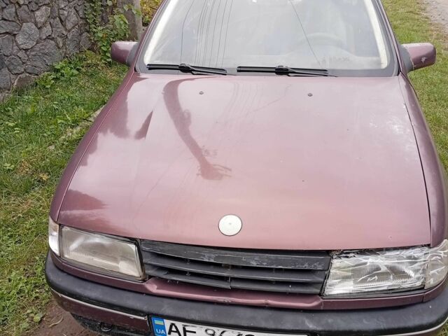 Опель Вектра 1991 у Летичеве на Automoto.ua Червоний Опель Вектра, об'ємом двигуна 1.8 л та пробігом 270 тис. км за 690 $, фото 1 на Automoto.ua
