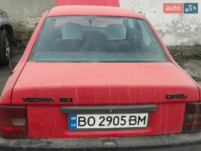 Красный Опель Вектра, объемом двигателя 1.6 л и пробегом 353 тыс. км за 1000 $, фото 1 на Automoto.ua