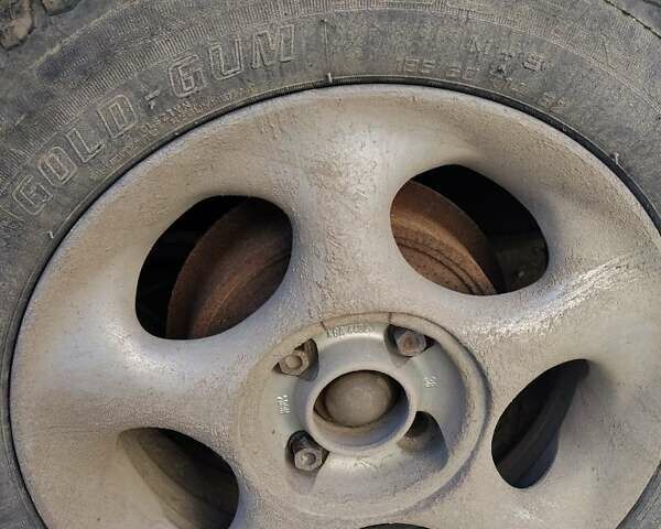 Червоний Опель Вектра, об'ємом двигуна 1.8 л та пробігом 310 тис. км за 1000 $, фото 1 на Automoto.ua