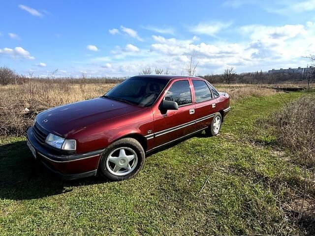 Червоний Опель Вектра, об'ємом двигуна 1.8 л та пробігом 270 тис. км за 1300 $, фото 1 на Automoto.ua