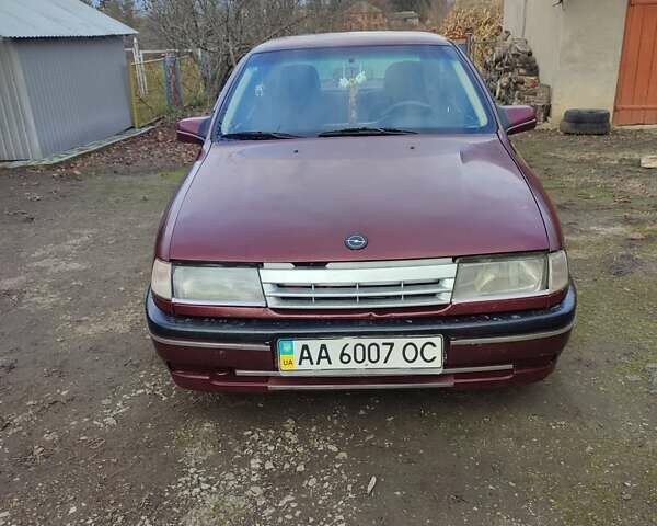 Красный Опель Вектра, объемом двигателя 1.8 л и пробегом 200 тыс. км за 1400 $, фото 1 на Automoto.ua