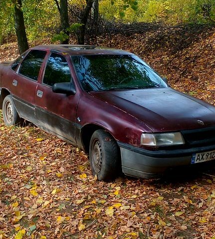 Красный Опель Вектра, объемом двигателя 1.8 л и пробегом 0 тыс. км за 950 $, фото 1 на Automoto.ua