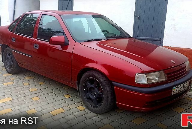 Красный Опель Вектра, объемом двигателя 1.6 л и пробегом 302 тыс. км за 1600 $, фото 1 на Automoto.ua
