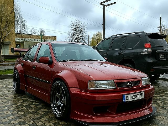 Красный Опель Вектра, объемом двигателя 1.8 л и пробегом 350 тыс. км за 2300 $, фото 1 на Automoto.ua
