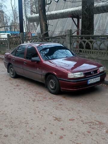 Червоний Опель Вектра, об'ємом двигуна 1.6 л та пробігом 300 тис. км за 1700 $, фото 1 на Automoto.ua