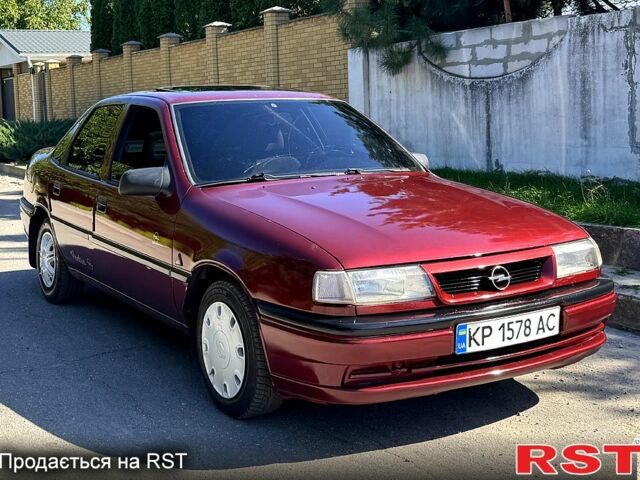 Красный Опель Вектра, объемом двигателя 1.6 л и пробегом 300 тыс. км за 1650 $, фото 1 на Automoto.ua