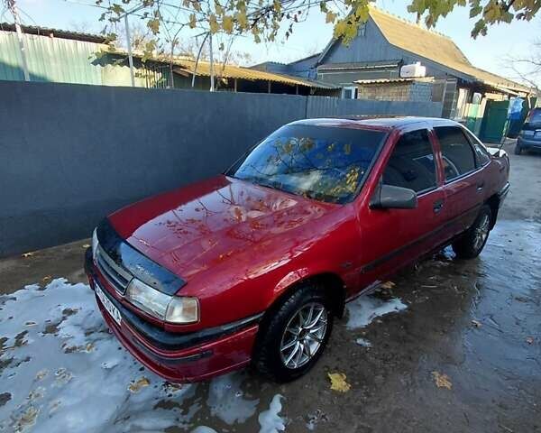 Красный Опель Вектра, объемом двигателя 1.6 л и пробегом 304 тыс. км за 1300 $, фото 1 на Automoto.ua