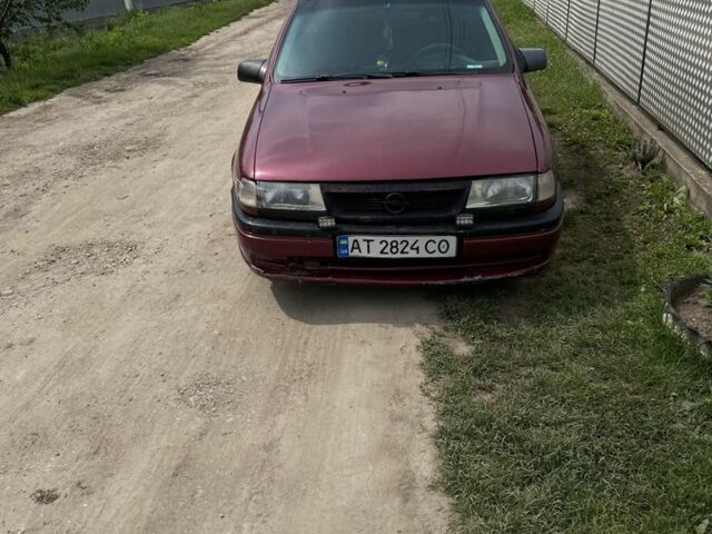 Красный Опель Вектра, объемом двигателя 1.6 л и пробегом 250 тыс. км за 1300 $, фото 1 на Automoto.ua