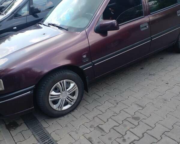 Красный Опель Вектра, объемом двигателя 2 л и пробегом 260 тыс. км за 2200 $, фото 1 на Automoto.ua