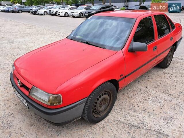 Красный Опель Вектра, объемом двигателя 1.6 л и пробегом 300 тыс. км за 1600 $, фото 1 на Automoto.ua