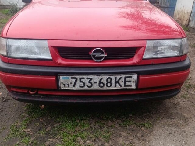 Красный Опель Вектра, объемом двигателя 1 л и пробегом 320 тыс. км за 1300 $, фото 1 на Automoto.ua