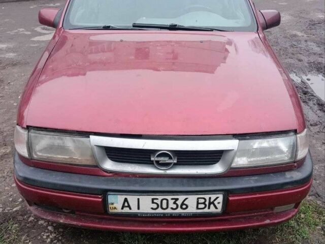 Красный Опель Вектра, объемом двигателя 1.8 л и пробегом 270 тыс. км за 1500 $, фото 1 на Automoto.ua
