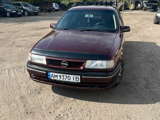 Красный Опель Вектра, объемом двигателя 1.6 л и пробегом 300 тыс. км за 1600 $, фото 1 на Automoto.ua