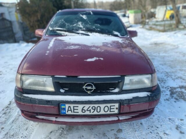 Красный Опель Вектра, объемом двигателя 2 л и пробегом 130 тыс. км за 1600 $, фото 1 на Automoto.ua