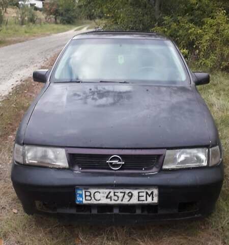 Красный Опель Вектра, объемом двигателя 2 л и пробегом 350 тыс. км за 1200 $, фото 1 на Automoto.ua