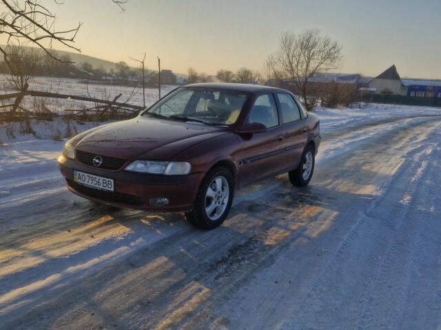 Красный Опель Вектра, объемом двигателя 0 л и пробегом 345 тыс. км за 1600 $, фото 1 на Automoto.ua
