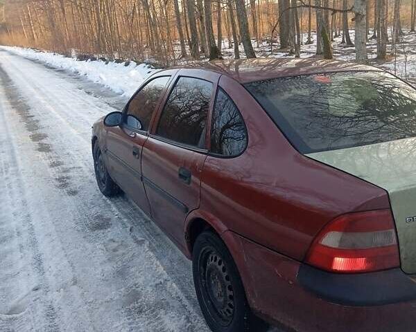 Червоний Опель Вектра, об'ємом двигуна 1.7 л та пробігом 350 тис. км за 1073 $, фото 1 на Automoto.ua
