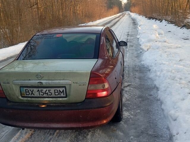 Красный Опель Вектра, объемом двигателя 1.7 л и пробегом 350 тыс. км за 1073 $, фото 1 на Automoto.ua