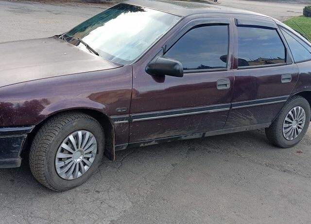 Красный Опель Вектра, объемом двигателя 2 л и пробегом 200 тыс. км за 1165 $, фото 1 на Automoto.ua