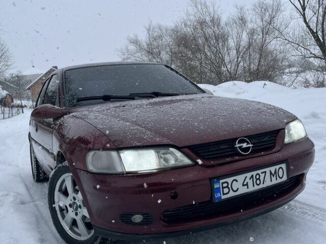 Красный Опель Вектра, объемом двигателя 1.8 л и пробегом 325 тыс. км за 1900 $, фото 1 на Automoto.ua