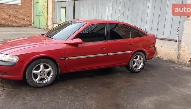 Червоний Опель Вектра, об'ємом двигуна 1.8 л та пробігом 330 тис. км за 3500 $, фото 1 на Automoto.ua
