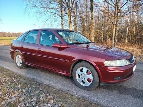 Червоний Опель Вектра, об'ємом двигуна 1.8 л та пробігом 354 тис. км за 971 $, фото 1 на Automoto.ua