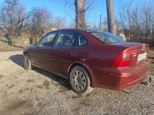 Красный Опель Вектра, объемом двигателя 1.6 л и пробегом 186 тыс. км за 1300 $, фото 1 на Automoto.ua