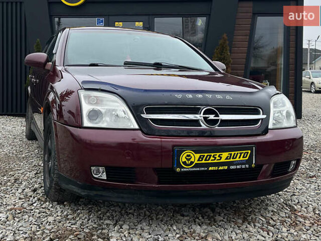 Красный Опель Вектра, объемом двигателя 2.2 л и пробегом 284 тыс. км за 4299 $, фото 1 на Automoto.ua