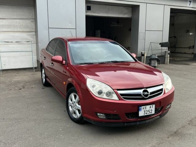Красный Опель Вектра, объемом двигателя 2.2 л и пробегом 298 тыс. км за 4400 $, фото 1 на Automoto.ua