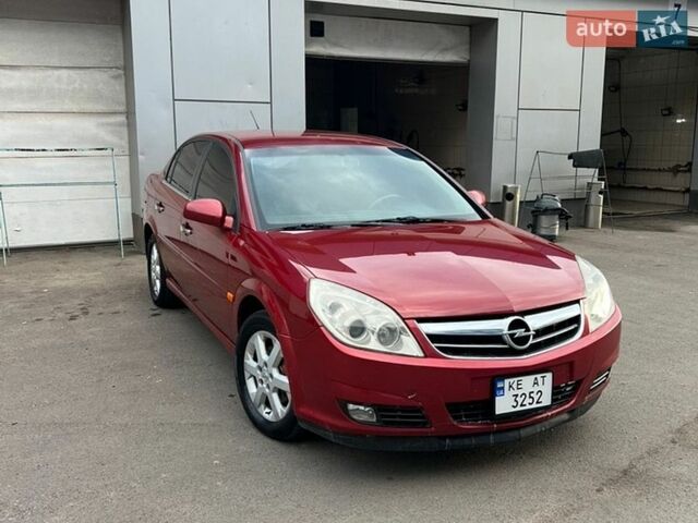 Красный Опель Вектра, объемом двигателя 2.2 л и пробегом 296 тыс. км за 4300 $, фото 1 на Automoto.ua