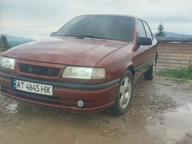 Красный Опель Вектра, объемом двигателя 1.6 л и пробегом 300 тыс. км за 1250 $, фото 1 на Automoto.ua