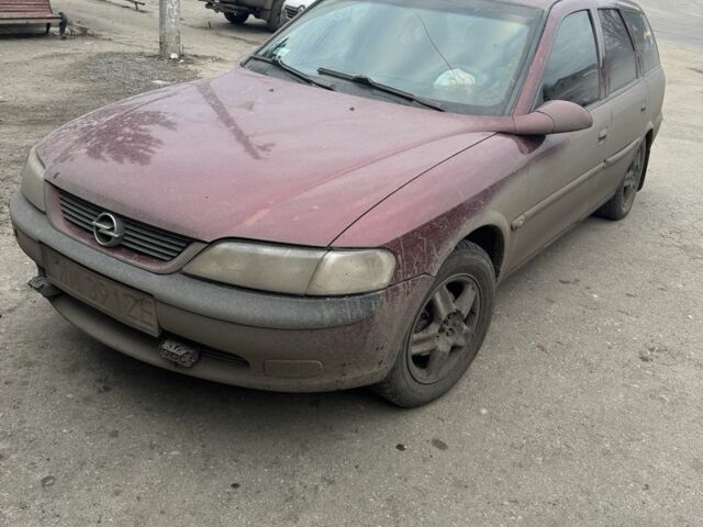 Красный Опель Вектра, объемом двигателя 2 л и пробегом 300 тыс. км за 2000 $, фото 1 на Automoto.ua