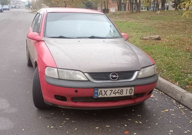 Червоний Опель Вектра, об'ємом двигуна 1.8 л та пробігом 120 тис. км за 2387 $, фото 1 на Automoto.ua