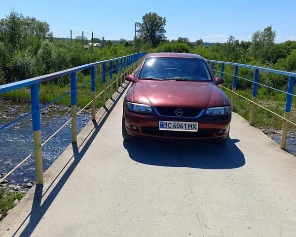 Красный Опель Вектра, объемом двигателя 2.2 л и пробегом 270 тыс. км за 2200 $, фото 1 на Automoto.ua