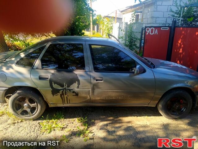 Опель Вектра, объемом двигателя 2 л и пробегом 0 тыс. км за 2000 $, фото 1 на Automoto.ua