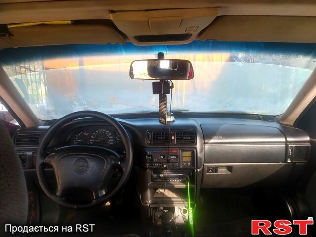 Опель Вектра, объемом двигателя 1.7 л и пробегом 402 тыс. км за 1800 $, фото 1 на Automoto.ua