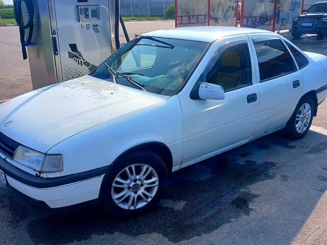 Опель Вектра, объемом двигателя 2 л и пробегом 0 тыс. км за 1300 $, фото 1 на Automoto.ua
